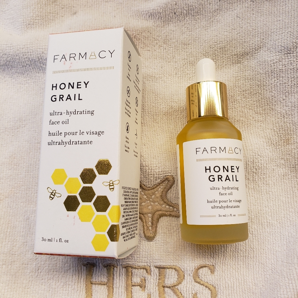 Farmacy Honey Grail Ultra Hydrating Face Oil.